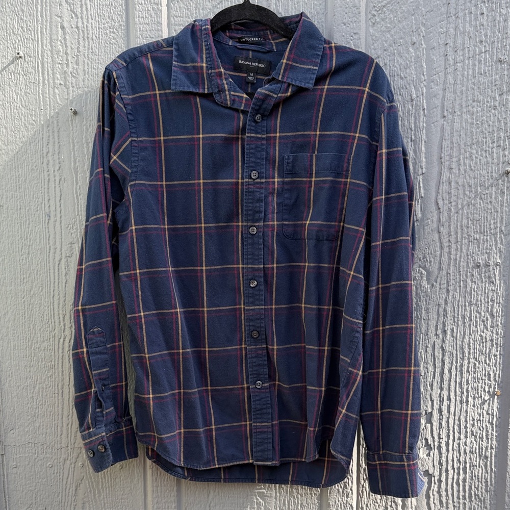 Banana Republic Untucked Fit Navy Plaid Button Down Shirt